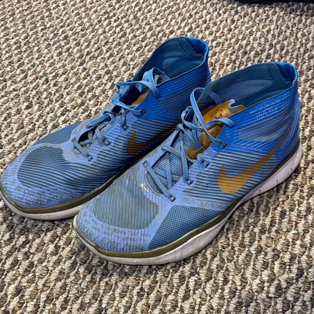 Nike Men's Athletic Shoes in Blue and Gold